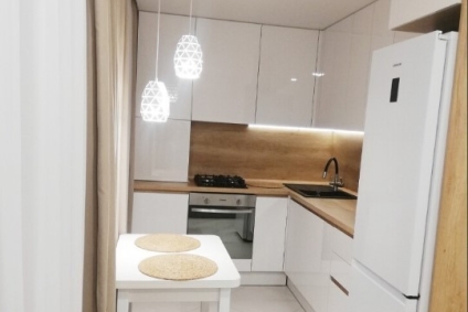 Уютная квартира-студия с дизайнерским ремонтом.